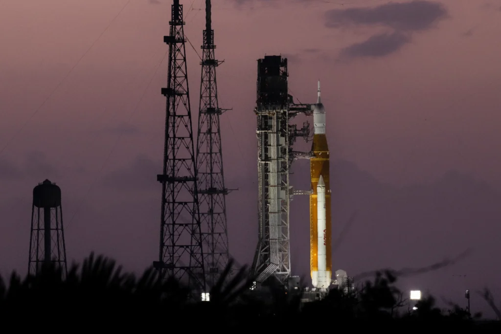 Artemis III: la NASA torna sulla Luna (o quasi) — ecco cosa sappiamo